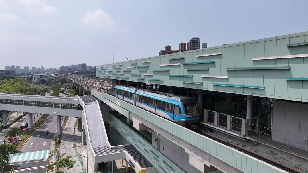 新北捷運三鶯線6月30日正式通車,三峽、鶯歌商圈商家期盼捷運交通帶來旅遊人潮,振興老街榮華。(圖/資料照/新北市政府捷運工程局提供)