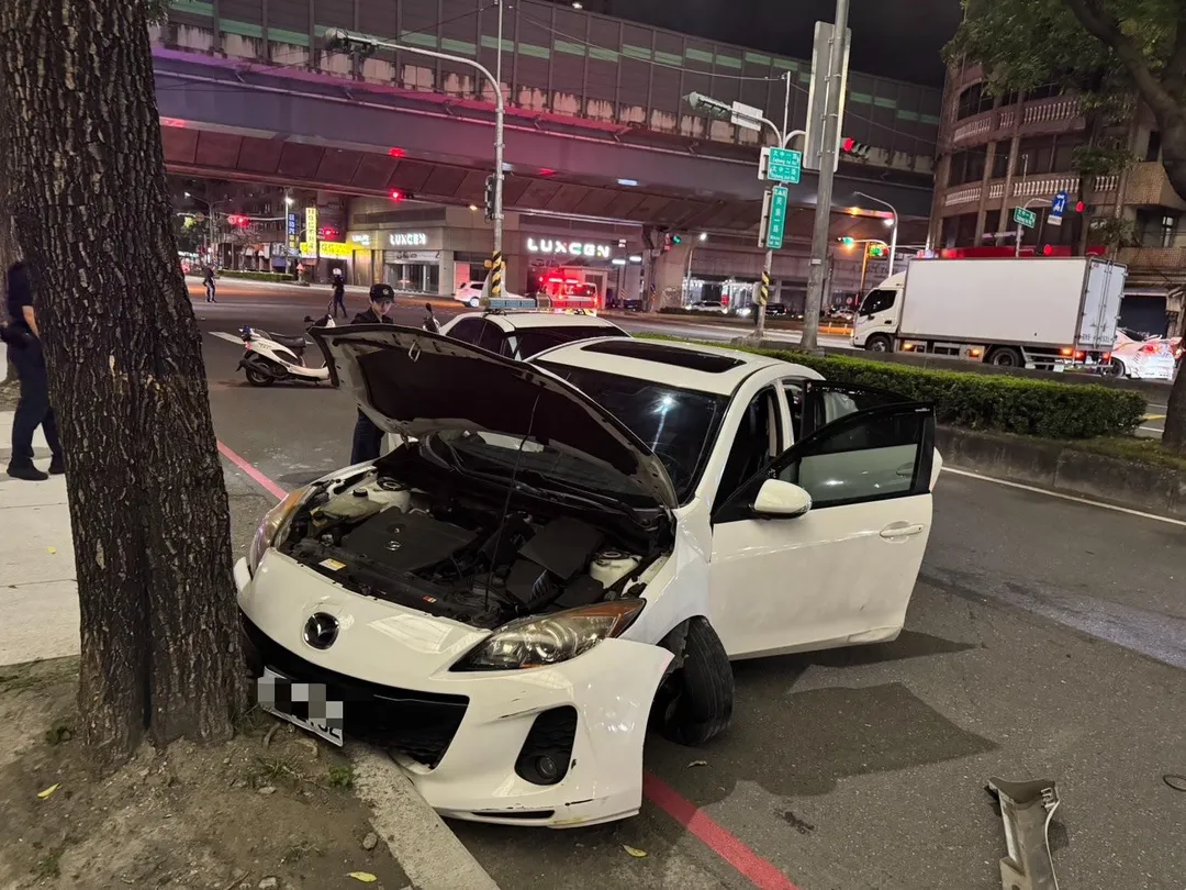 凌男的車。（圖／警方提供）