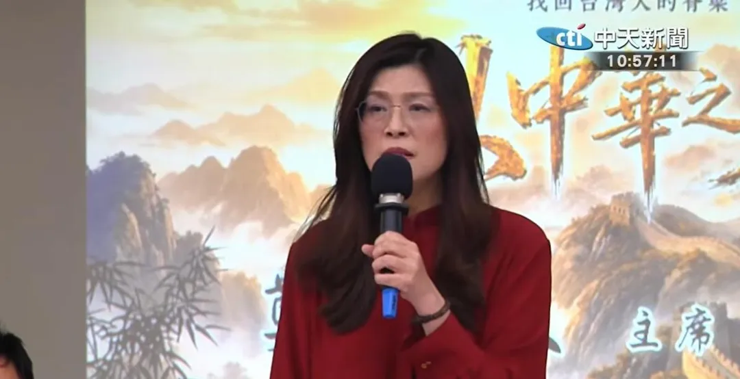 鄭麗文今（3）日上午出席台北市議員侯漢廷新書發表會。（圖/中天新聞）