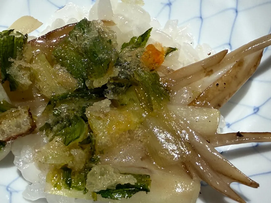 牛蒡和行者大蒜佐菜。（圖／黃宏輝提供）