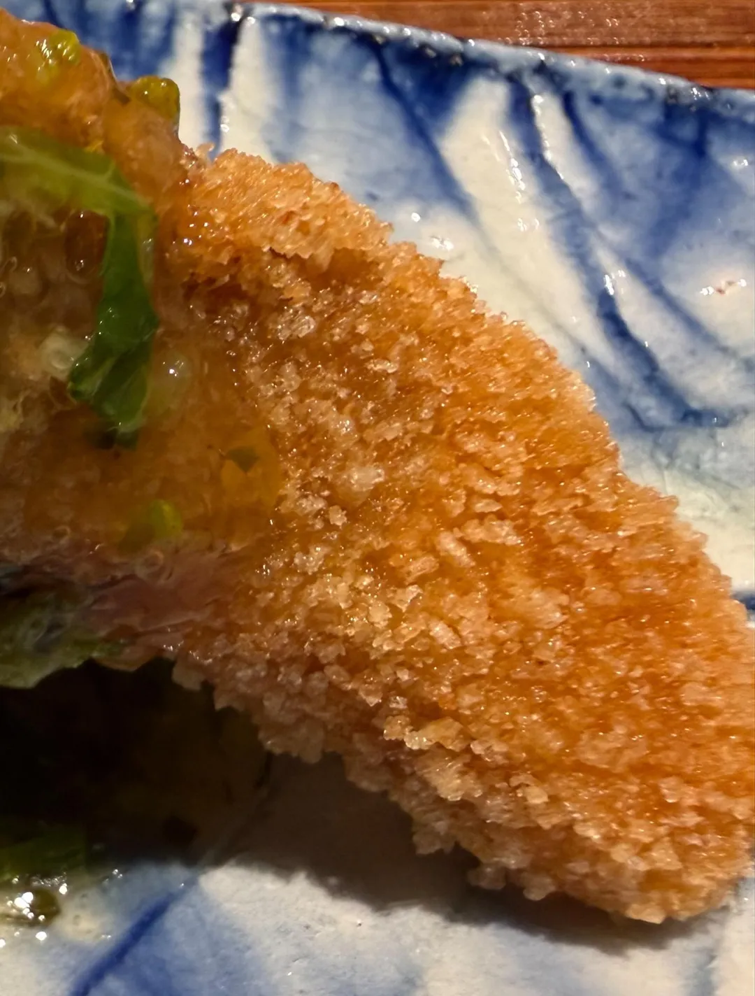 柿種米果末作麵衣。（圖／黃宏輝提供）