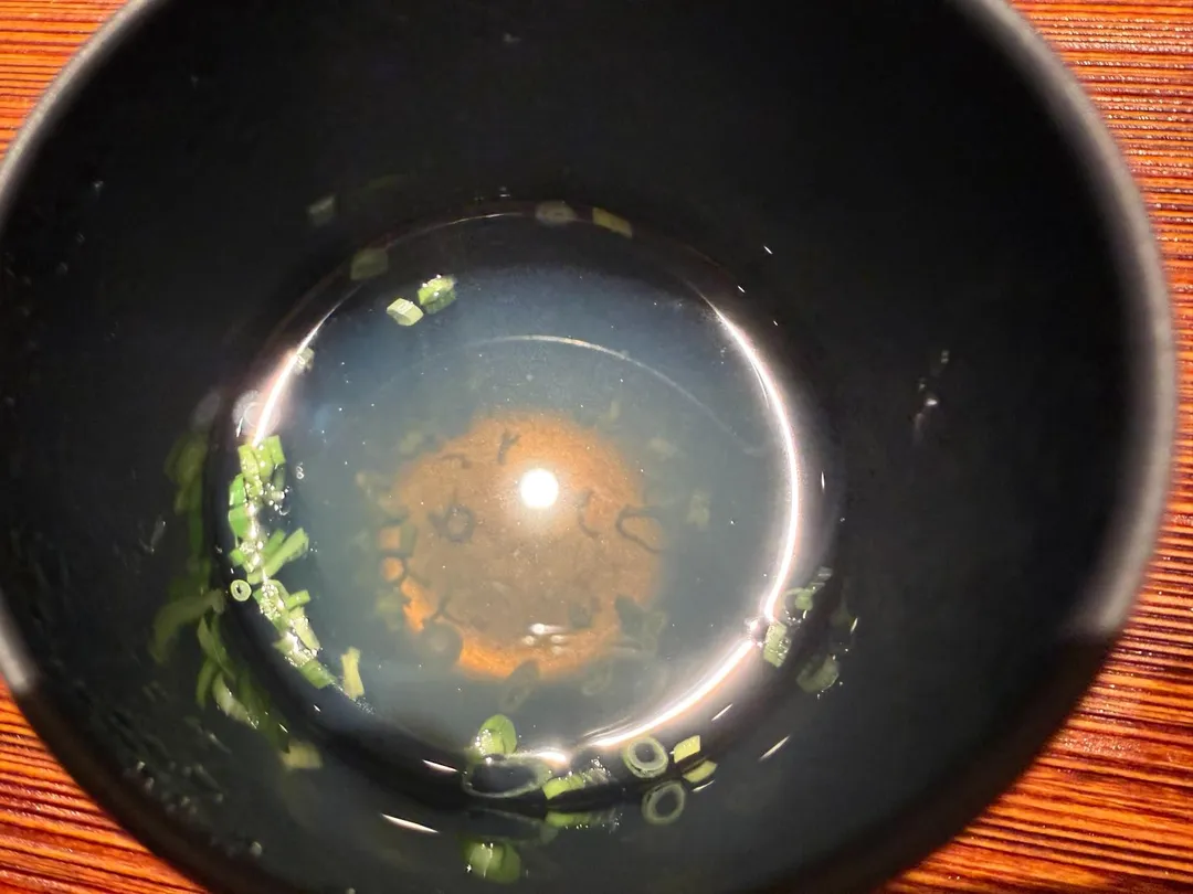 蛤蜊原湯。（圖／黃宏輝提供）