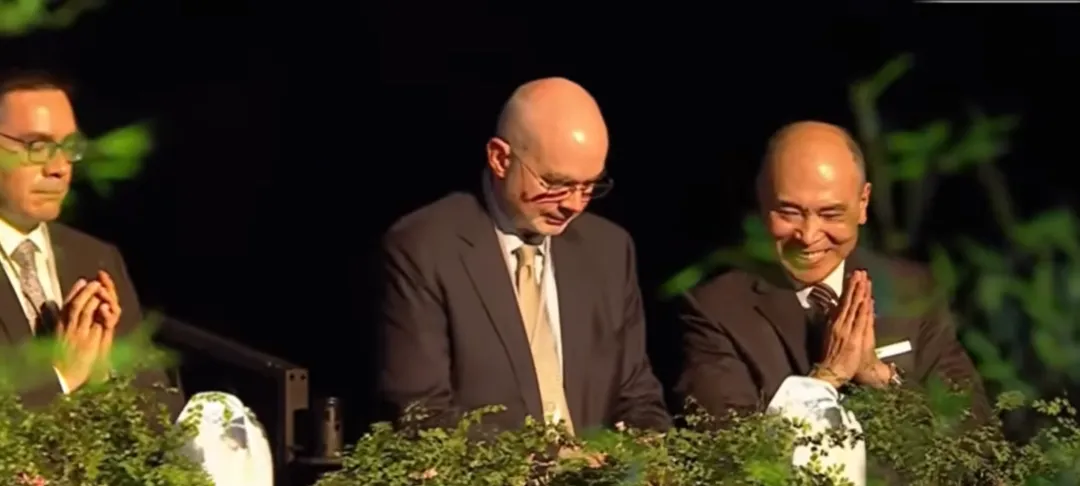 谷立言也出席「2026年佛誕浴佛‧孝親感恩祈福會」。(圖/中天新聞)