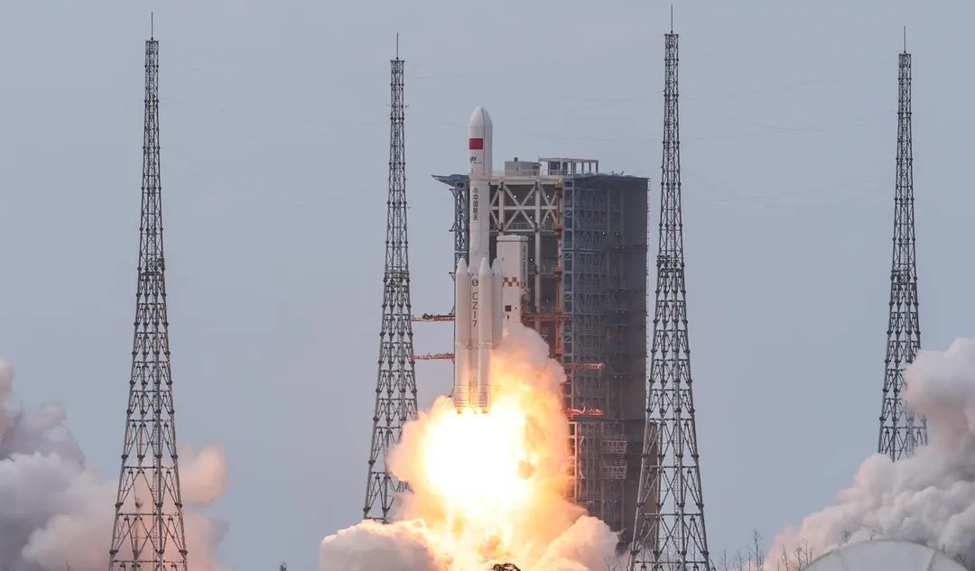 5月11日，長征七號遙十一運載火箭搭載「天舟十號」貨運飛船升空。（圖／新華社）