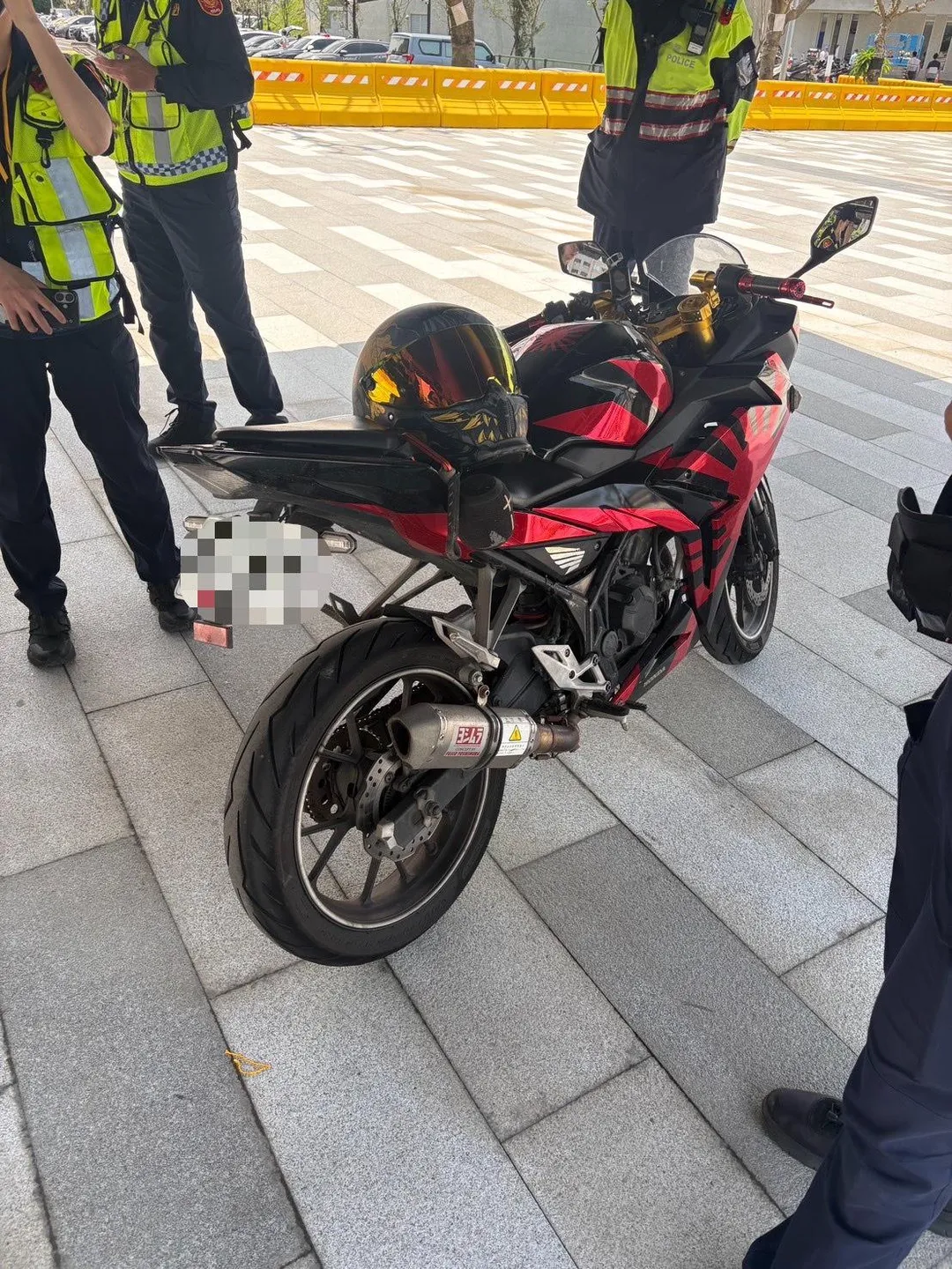 警方執法畫面。（圖／警方提供）