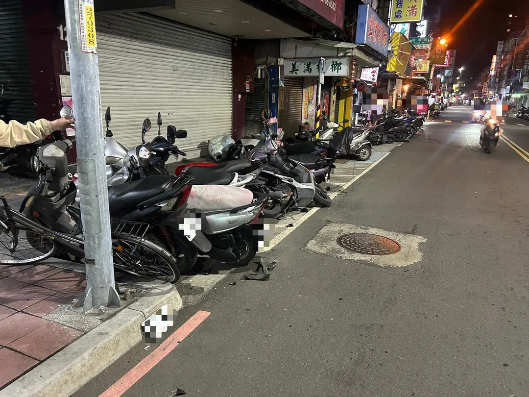 15輛機車受損。（圖／警方提供）