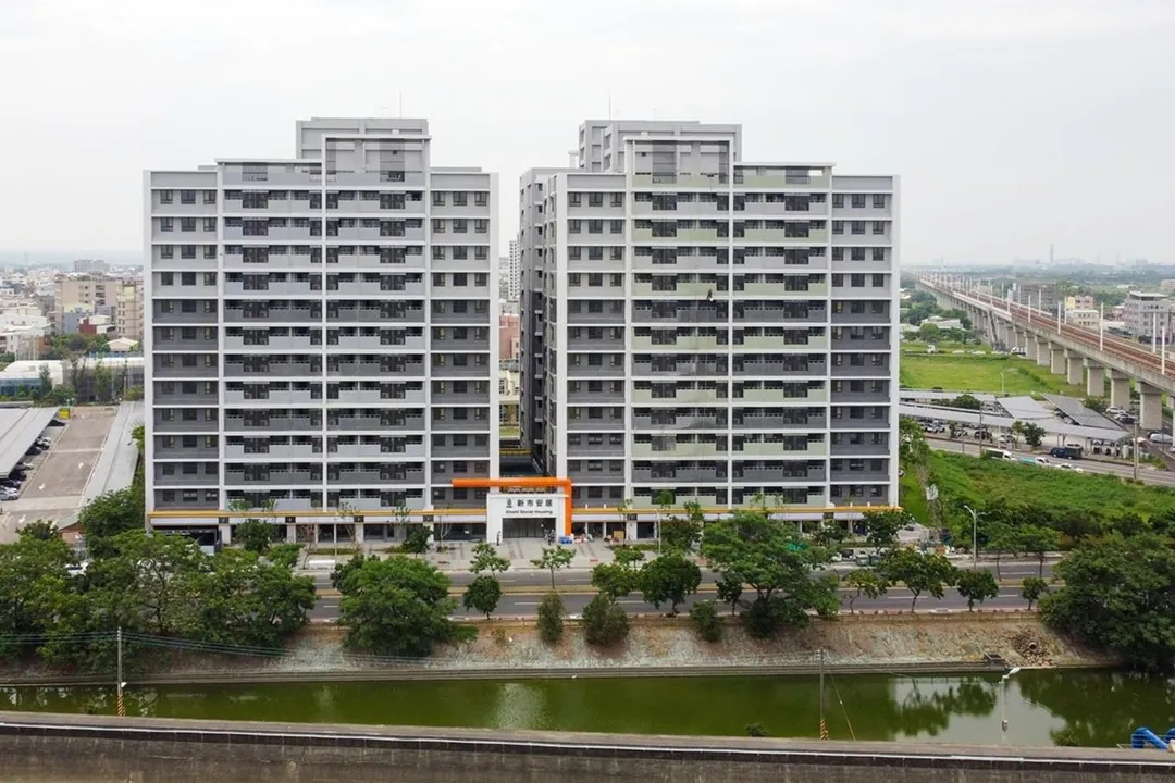 臺南市「新市安居」建築外觀。（圖／國家住宅及都市更新中心提供）