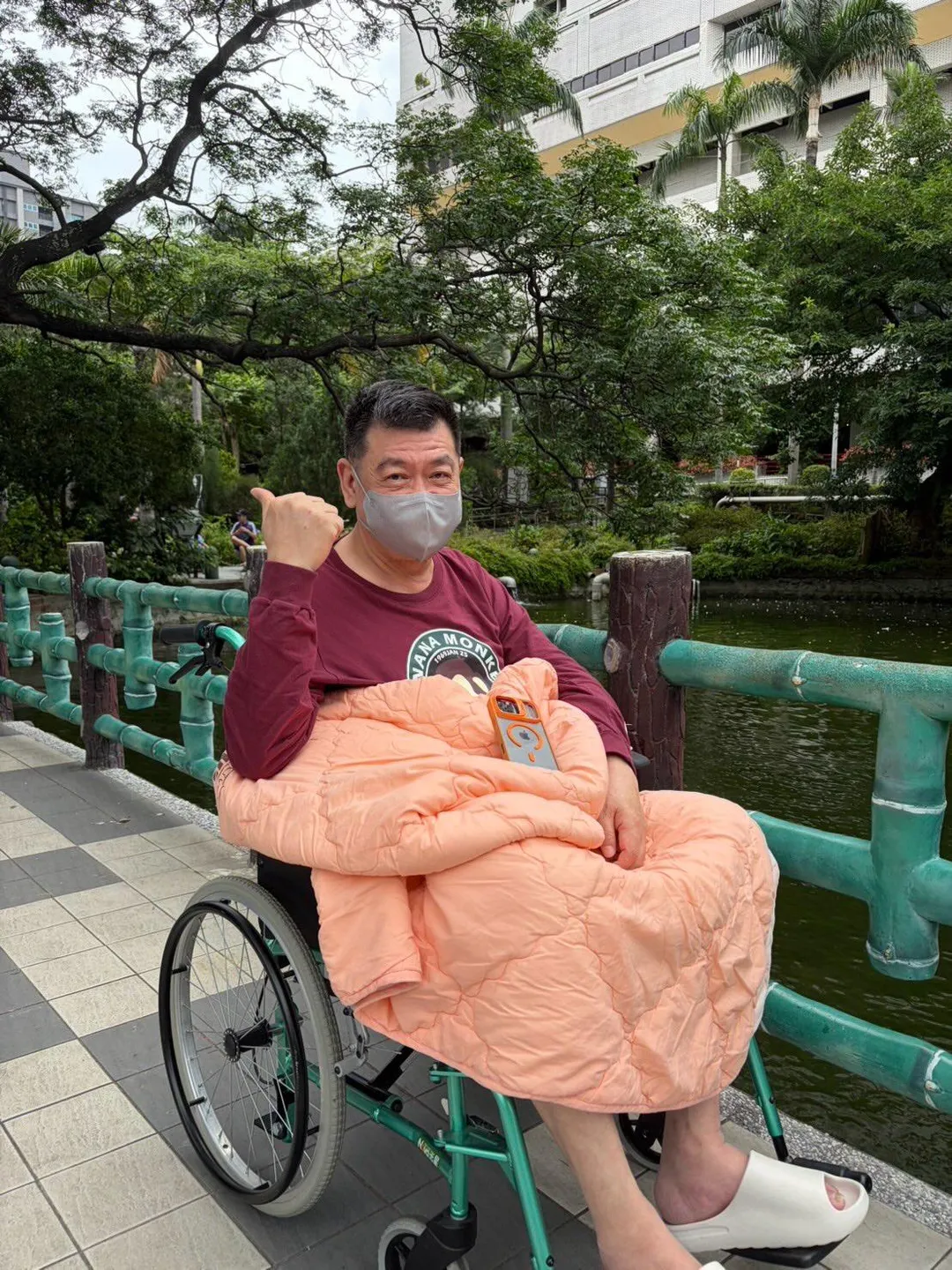 孫德榮4月底驚傳腦中風，經診斷為腦部血栓。（圖／翻攝孫腫來了 臉書）