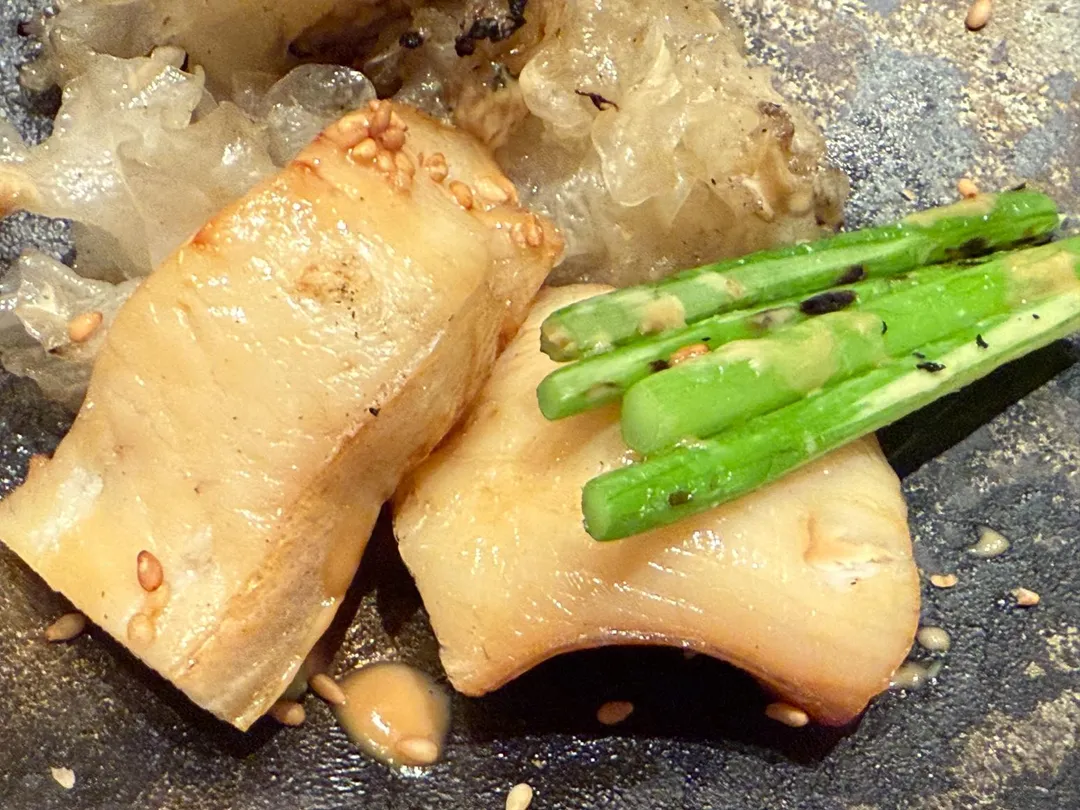 白鯧熟食比生食美味。（圖／黃宏輝提供）