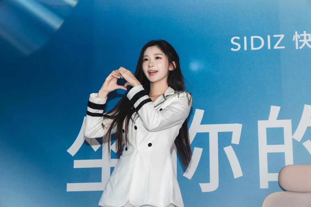 李珠珢坦言曾看網友對她的負面評論看到哭。（圖／SIDIZ提供）