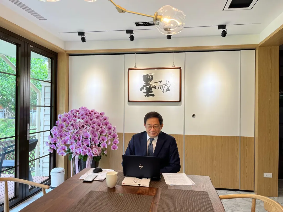台灣大學前校長管中閔分享4年前疫情期間的回憶貼文。(圖/翻攝自管中閔臉書)