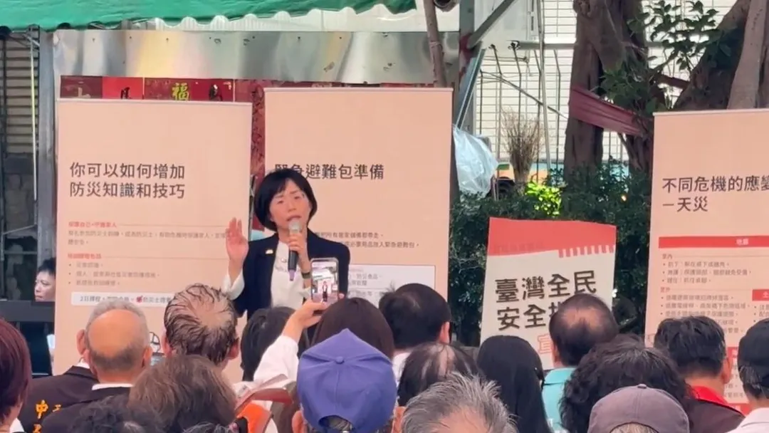 蘇巧慧20日上午前往中和東德宮參加內政部舉行的「台灣全民安全指引」宣講會。(圖/中天新聞)