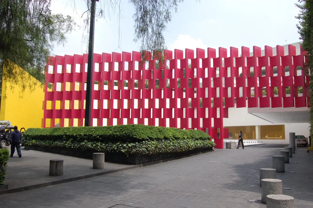 拉南建築的高彩度。（圖／黃宏輝提供）