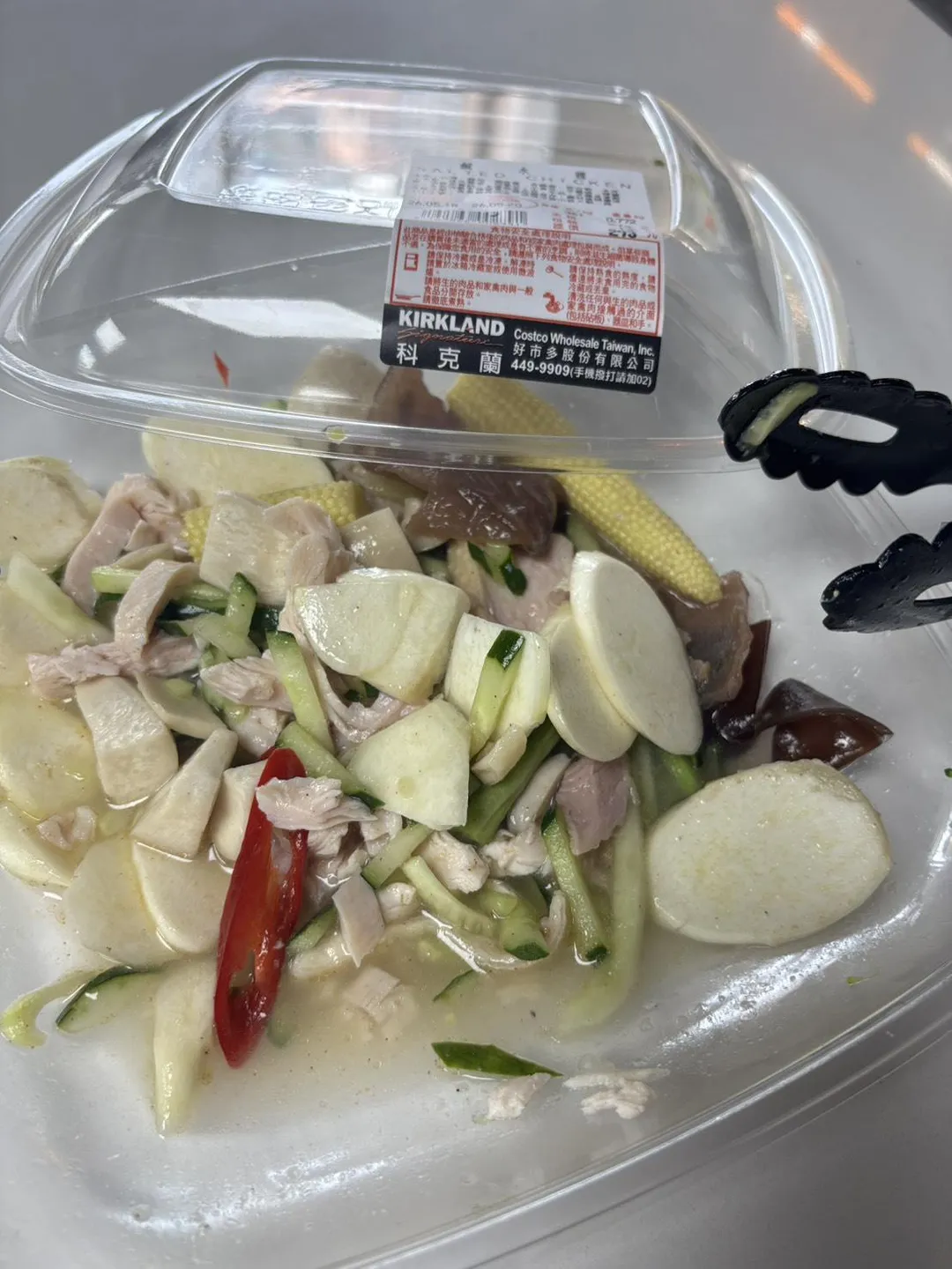 這款新品雖然在便利性與貼心設計上獲得部分會員讚賞,但其定價卻成為大批網友抨擊的焦點。(圖/翻攝自臉書社團「Costco好市多情報站」)