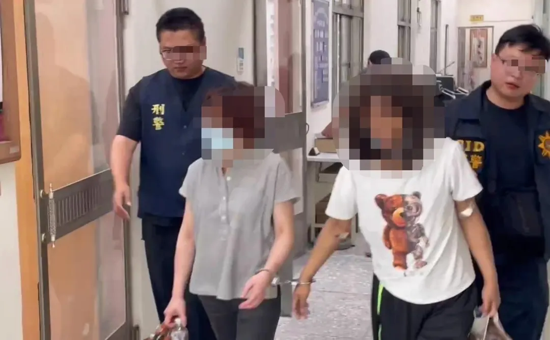 台南檢警逮捕涉案人等。(圖/翻攝畫面)