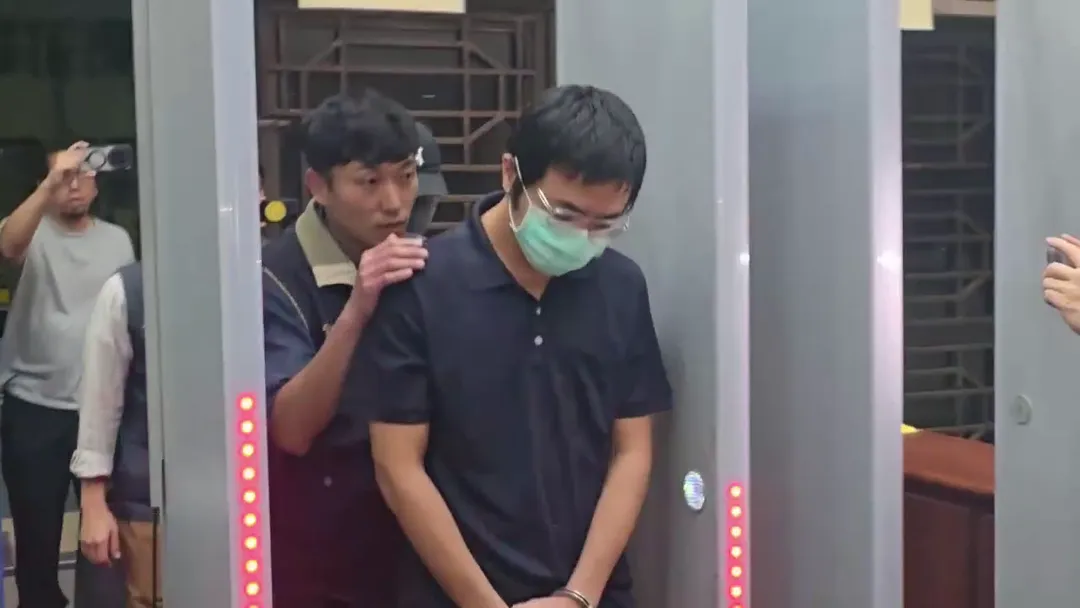 黃梓翔還押看守所。（圖／中天新聞）
