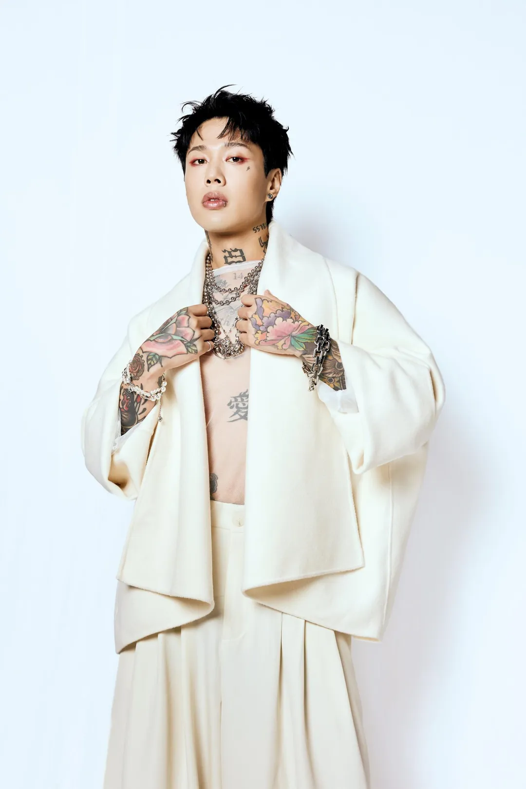 Marz23近期推出全新單曲〈觀自在〉，靈感源於日常混亂瞬間。（圖／華納音樂 提供）