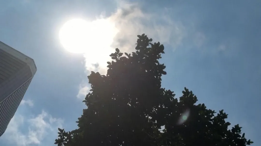 大陸南方出現大範圍濕熱天氣。（圖／央視）
