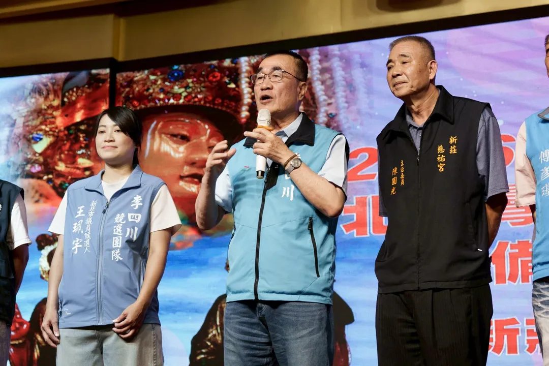 李四川從參選後就遭民進黨、綠側翼持續抹黑。（圖/李四川競辦提供）