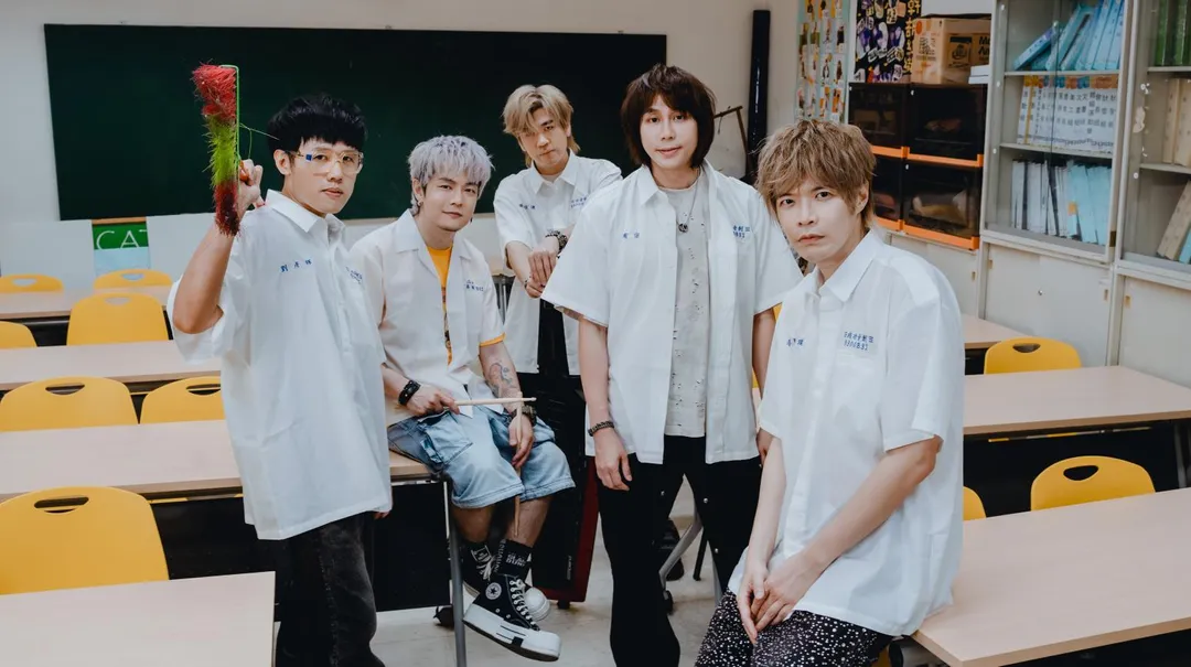 阿璞搶先劇透,為呼應18歲主題,屆時演唱會將穿上制服演出。(圖/KKLIVE、不搖就滾 提供)