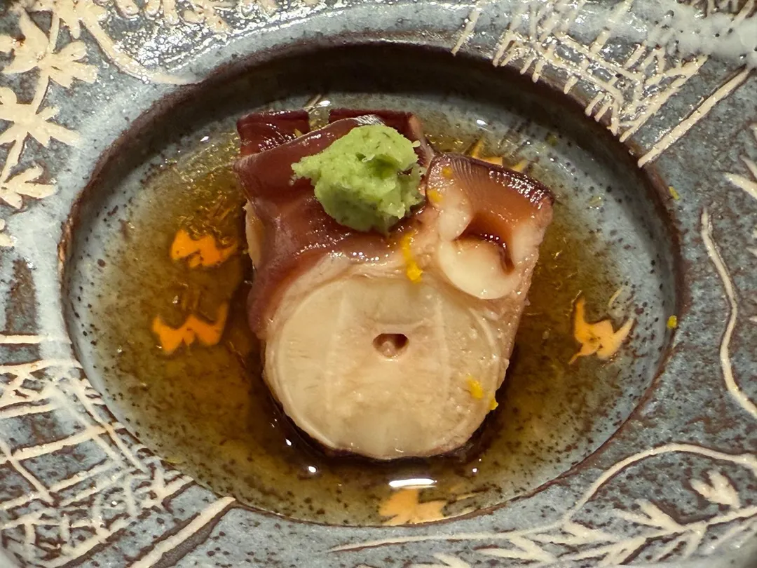 水章魚中央焦點米粒。（圖／黃宏輝提供）