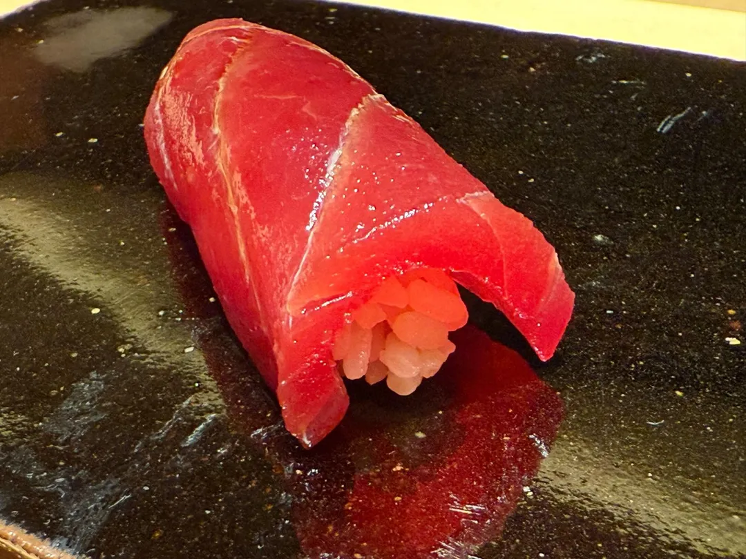 握卷似半圓筒狀。（圖／黃宏輝提供）