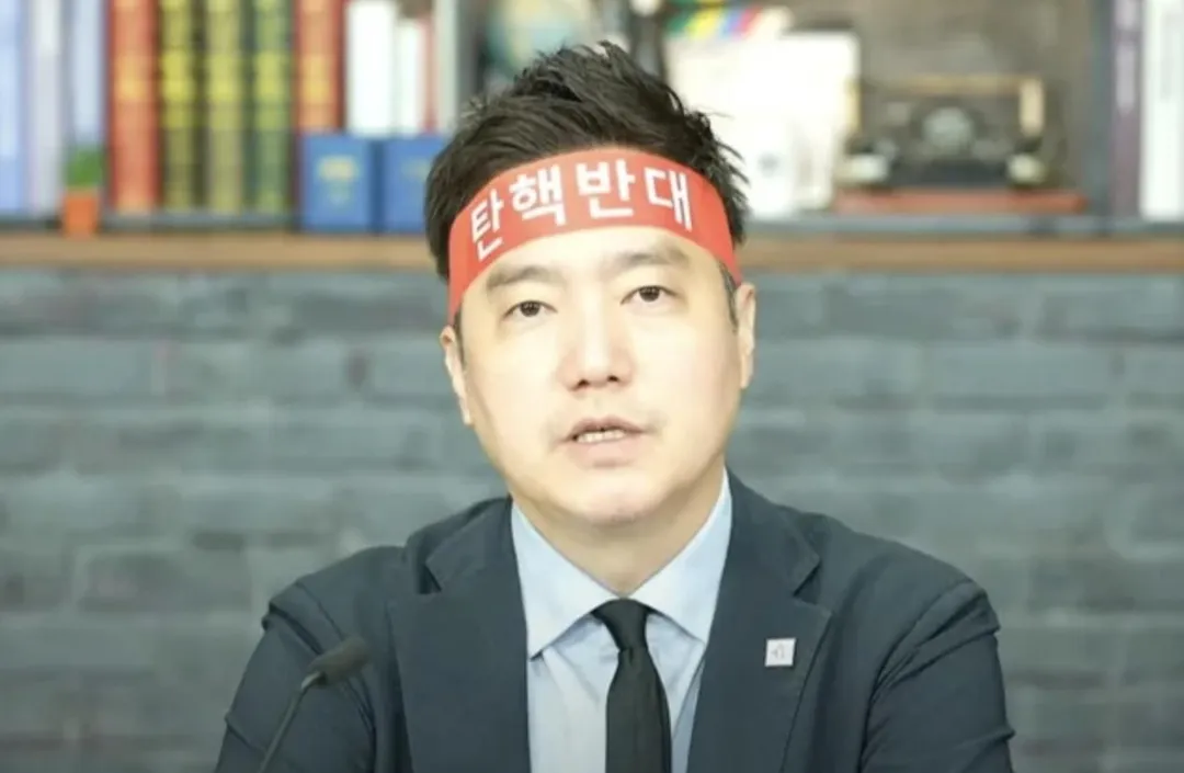《橫豎研究所》金世義已在6月4日被正式移送檢方。（圖／翻攝YouTube&nbsp;가로세로연구소）