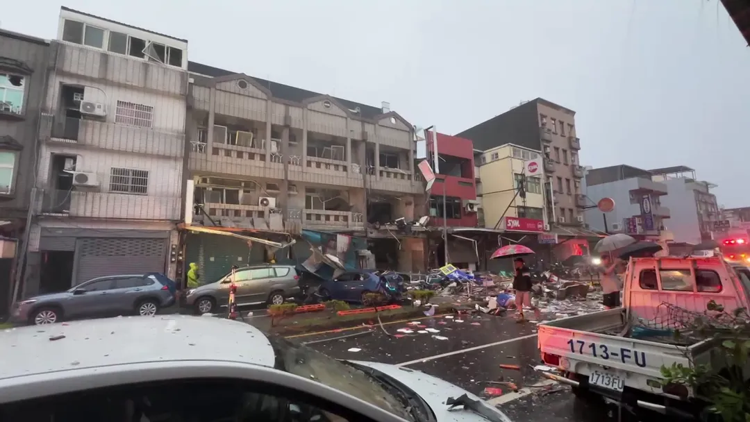 一對麵包店老闆夫妻在氣爆意外中身亡。（圖／中天新聞）