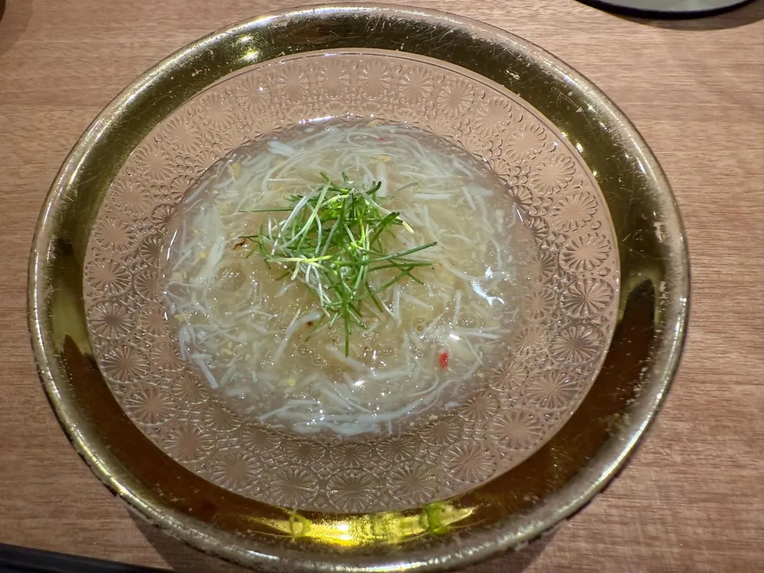 松葉蟹炸豆腐。(圖/黃宏輝提供)