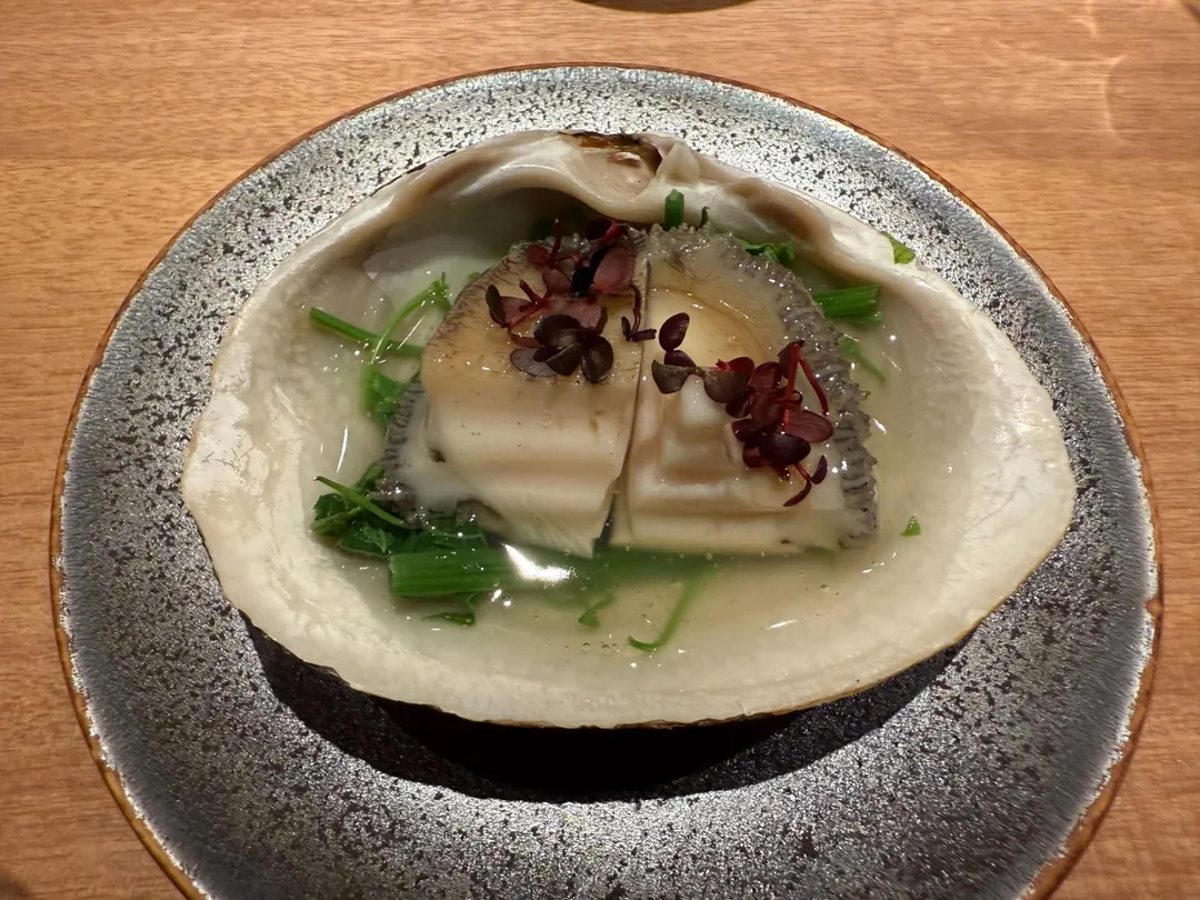 芡汁鮑魚。(圖/黃宏輝提供)