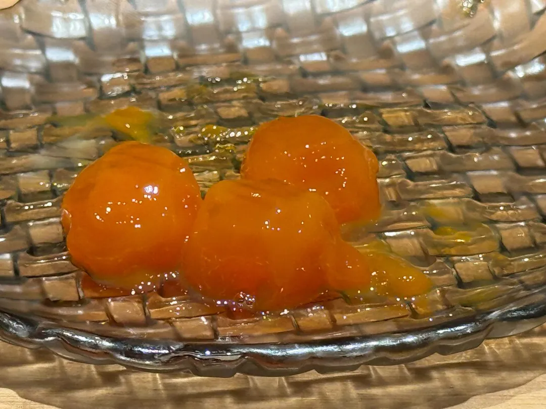 醃漬蛋黃。(圖/黃宏輝提供)