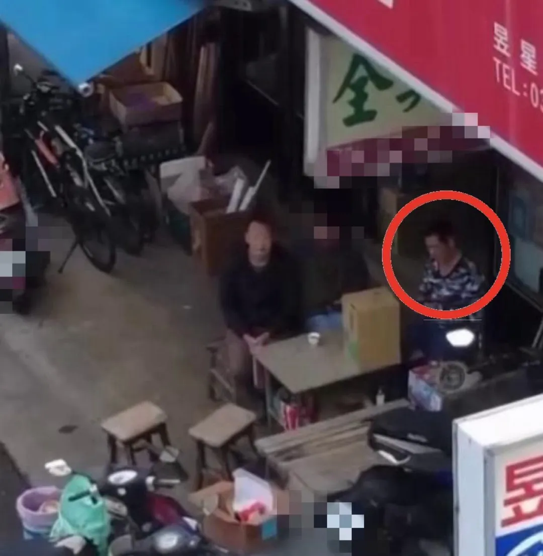吳老闆事發同日白天被空拍機拍下的身影,意外成為他生前最後影像。(圖/翻攝畫面)
