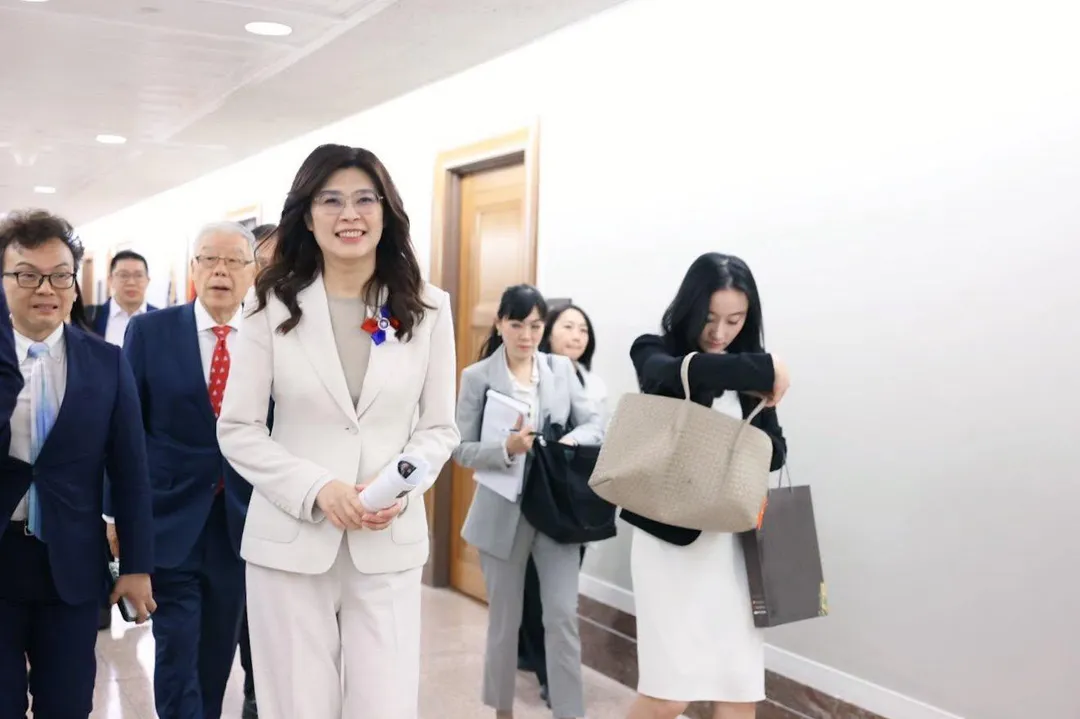 美國外交與國安期刊《國家利益》24日刊登專文〈為什麼美國不該忽視台灣的鄭麗文〉。圖為鄭麗文訪美期間華府行程。(圖/鄭麗文臉書)