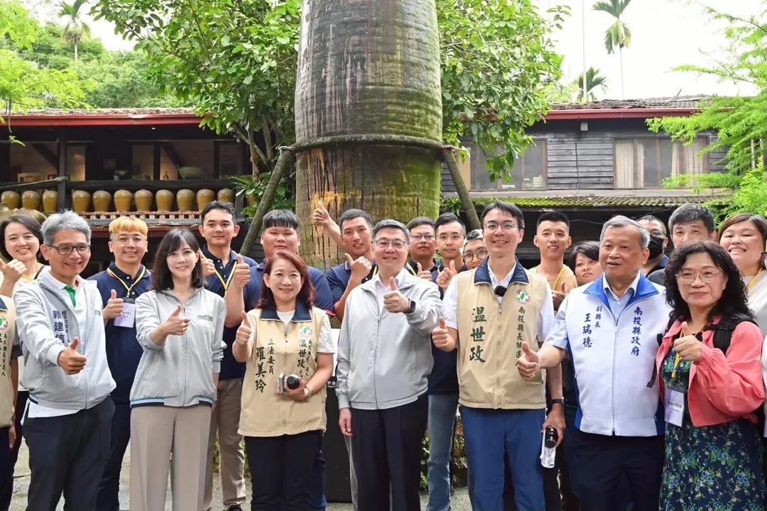 卓榮泰13日到南投視察。（圖／翻攝卓榮泰臉書）