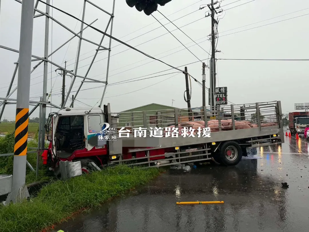 車禍現場。（圖／台南道路救援張家班提供）