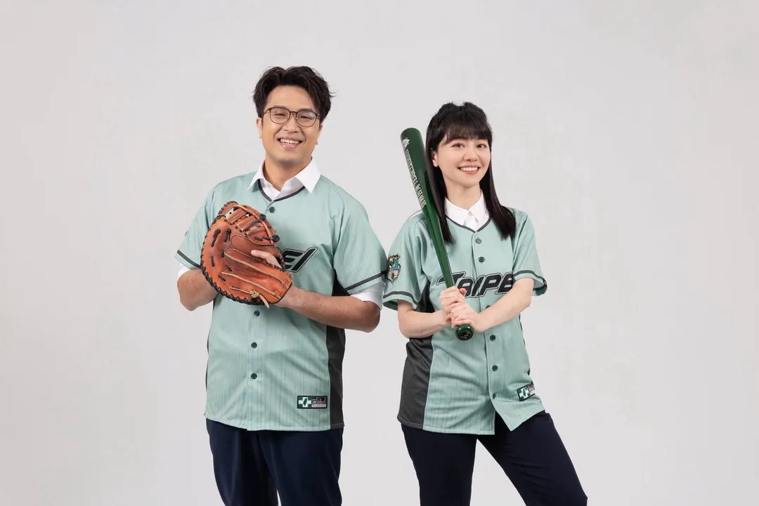 高嘉瑜PO出她與沈伯洋合照。（圖／翻攝高嘉瑜臉書）
