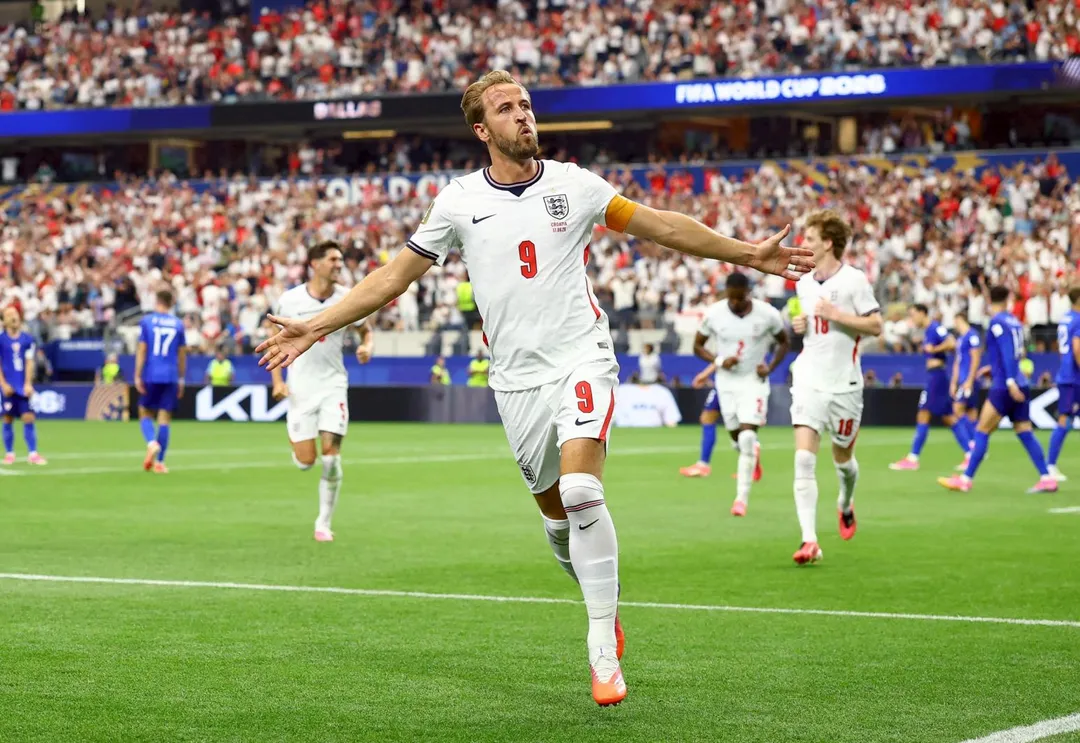 凱恩（Harry Kane）助英格蘭取得2比1領先。（圖／路透社）