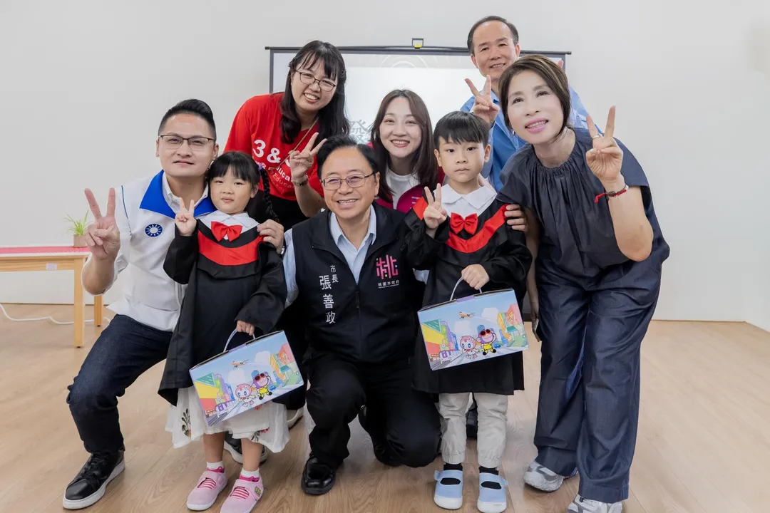 桃園市長張善政視察祥安非營利幼兒園。（圖／桃園市政府）