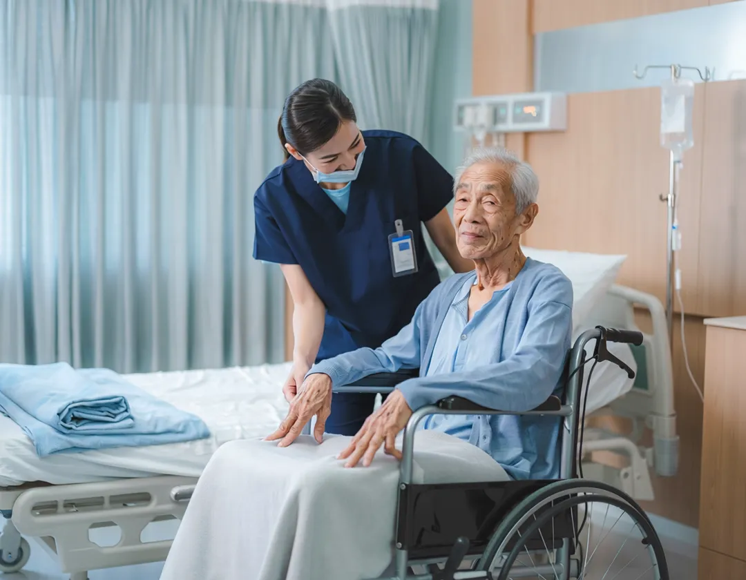 國家衛生研究院調查則顯示,65歲以上族群的失智症盛行率約為7.99%,推估全台失智人口已接近40萬人。(示意圖/AI生成)