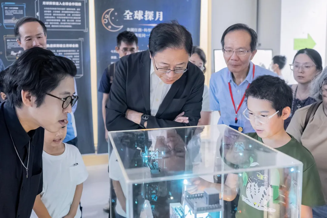 中央大學天文研究所與桃園市政府合作的「2026桃園天文嘉年華」,開幕活動於27日登場。(圖/桃園市府提供)
