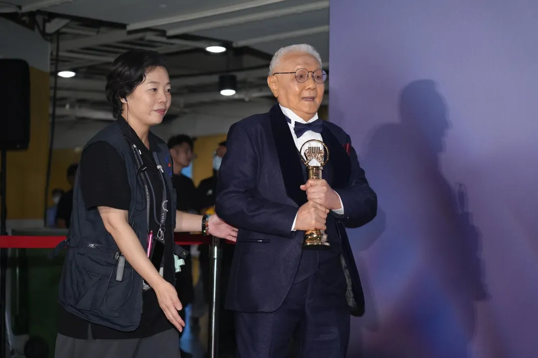 林煌坤表示,80歲還能領獎,相信能告慰母親在天之靈。(圖/中國時報 陳俊吉、羅永銘攝)