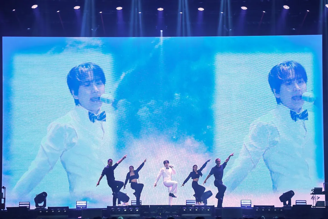 圭賢演唱〈Flying, Deep In the Night〉、〈Universe〉作為迎賓表演。(圖/D-SHOW TAIWAN提供)