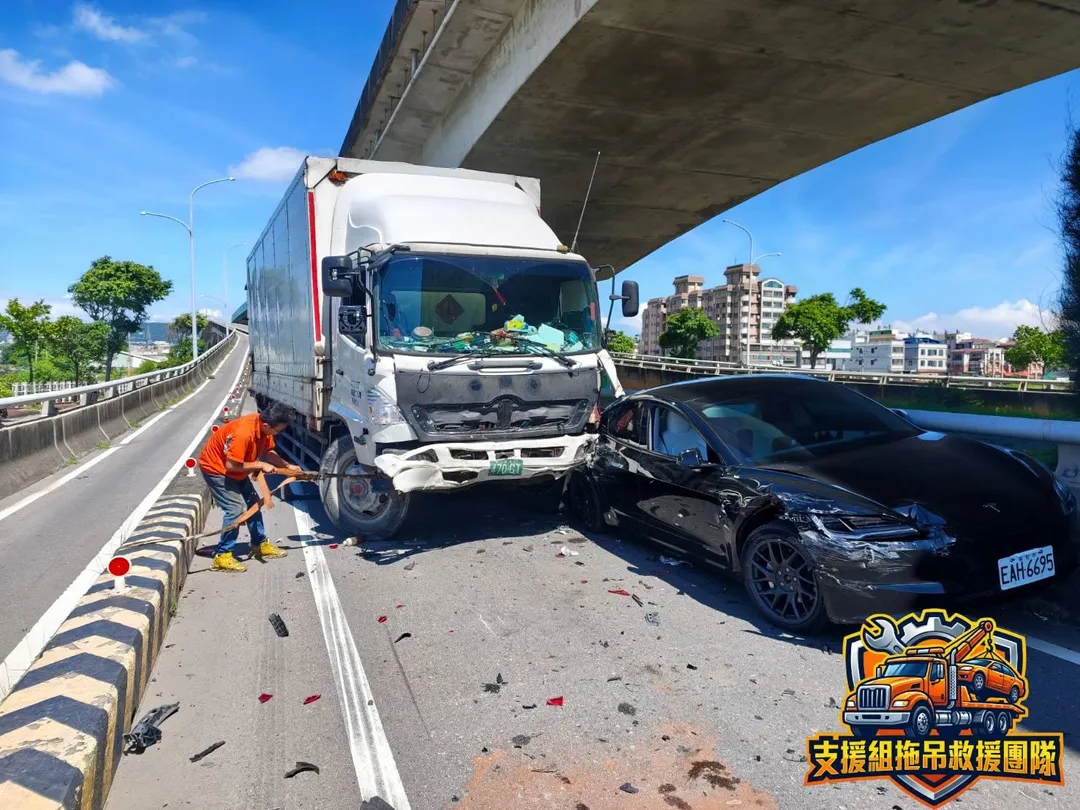 車禍現場。（圖／支援組拖吊救援團隊提供）