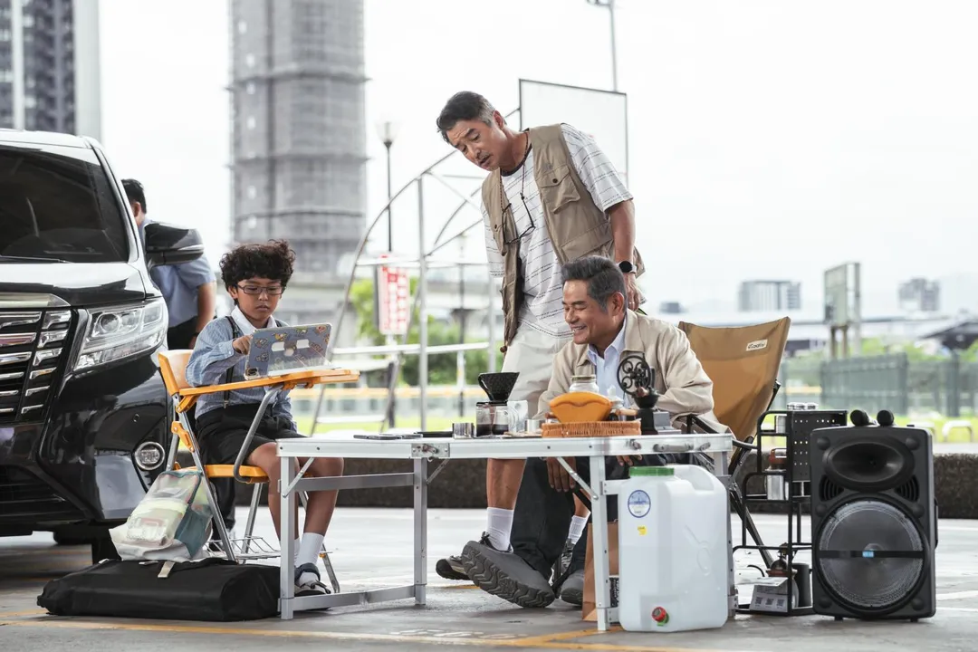 新北協拍中心於110年以來,已協助影視作品 3,834件次,包括近期上映的電影:《NO GOOD!歐吉桑》新北大都會公園幸福水漾園區拍攝。