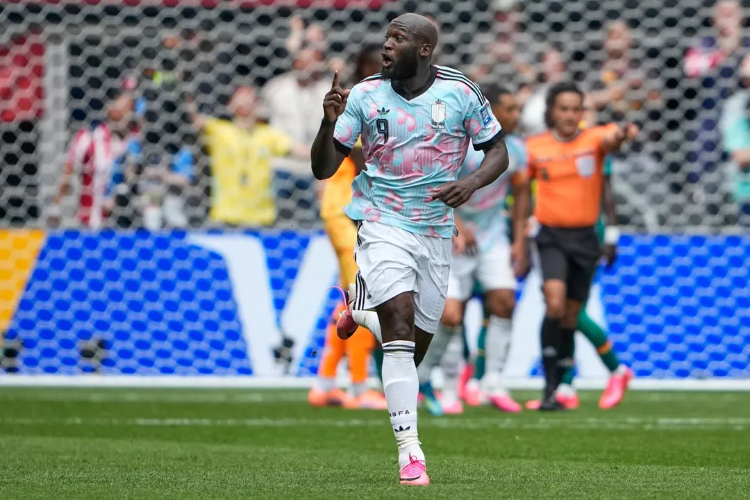 比利時老將盧卡庫（Romelu Lukaku）在麥尼爾（Thomas Meunier）助攻下，硬是在第86分鐘為全隊攻下第1分。（圖／美聯社）