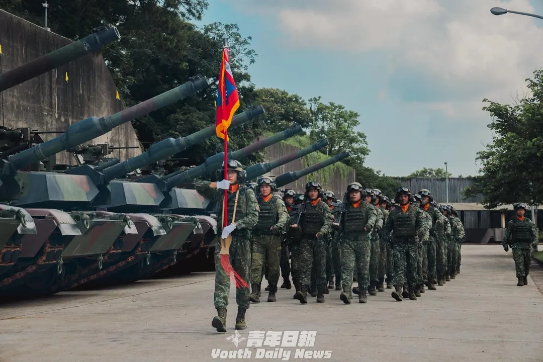 隨著第269旅第3營的戰車連成軍，陸軍的M1A2T戰車已全部完成戰備。(圖/截自青年日報臉書)