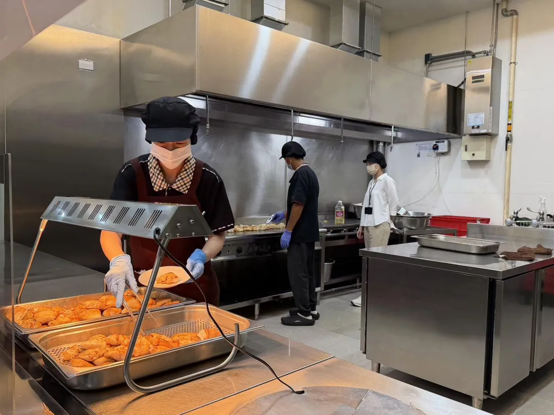 國訓膳食團隊確認食材用油無虞。（圖／國訓中心提供）