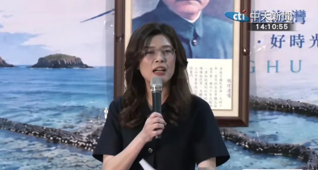 鄭麗文8日在澎湖開行動中常會。（圖／中天新聞）