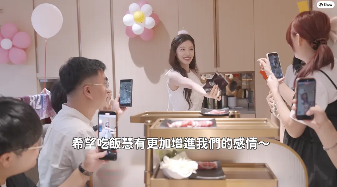 李多慧在活動上向粉絲致謝，承諾舉辦「第二次吃飯慧」。（圖／翻攝自李多慧YouTube）