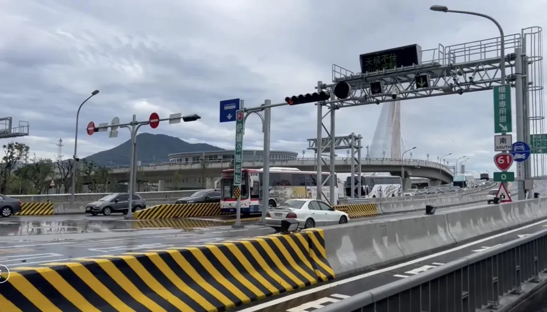 淡江大橋恢復全通車。（圖／公路局提供）